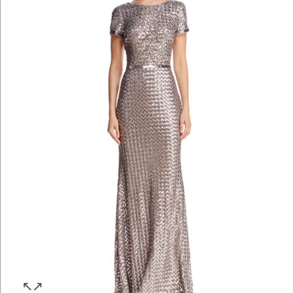 Like new! Barley worn sequin dress!